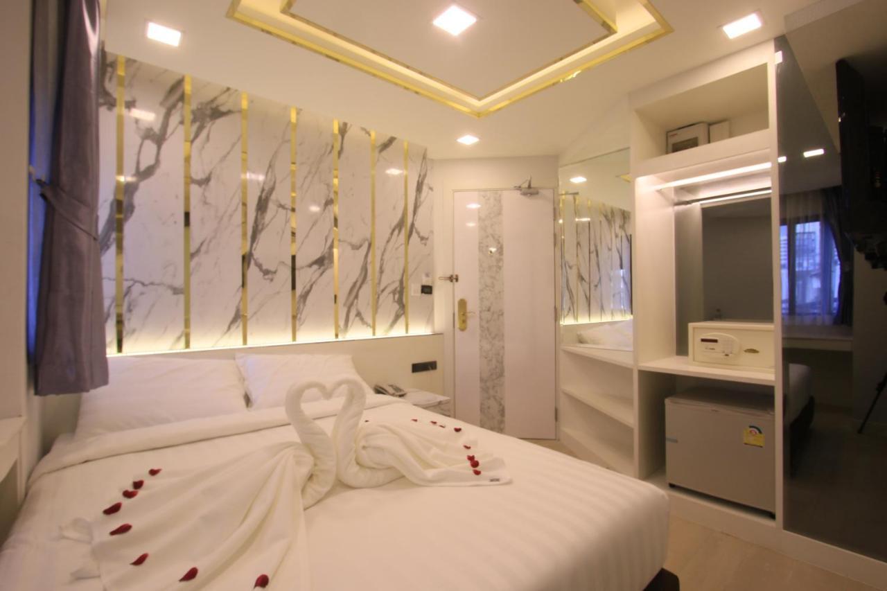 Pratunam Atrium Hotel Банкок Екстериор снимка