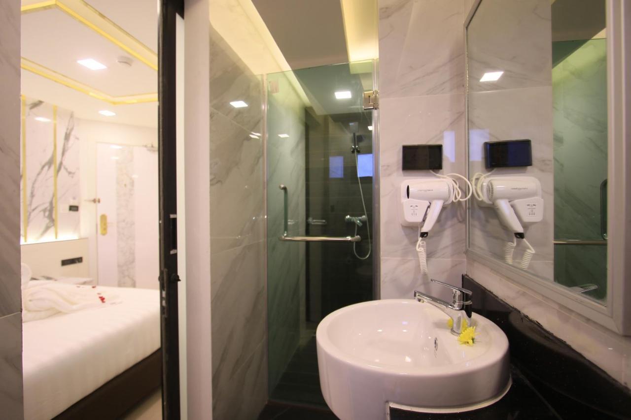 Pratunam Atrium Hotel Банкок Екстериор снимка