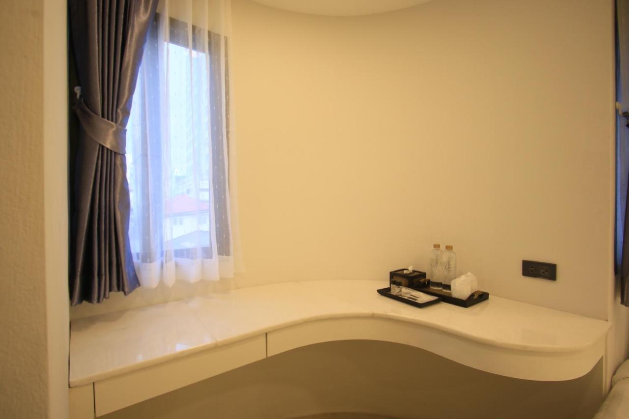 Pratunam Atrium Hotel Банкок Екстериор снимка