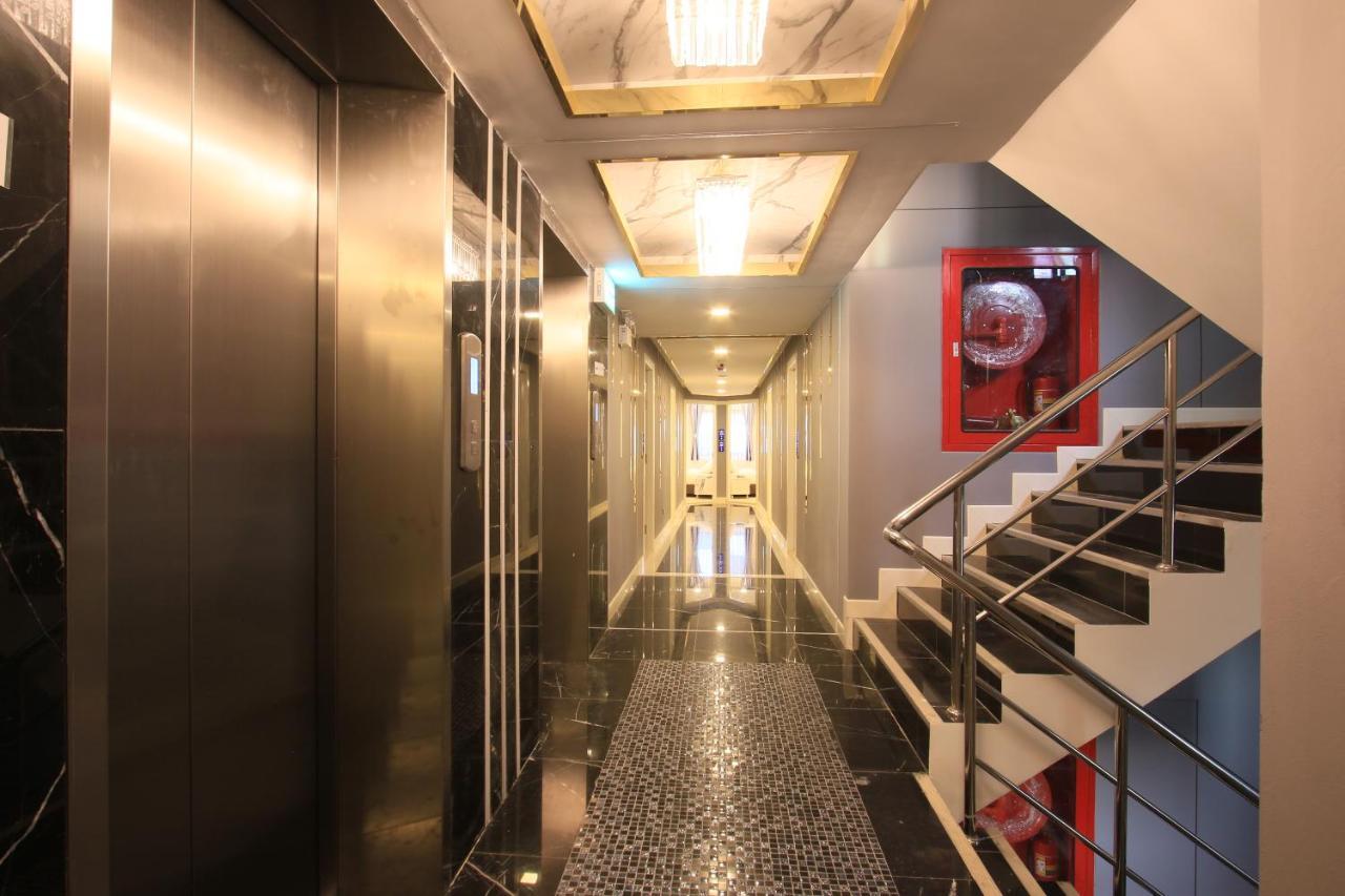 Pratunam Atrium Hotel Банкок Екстериор снимка